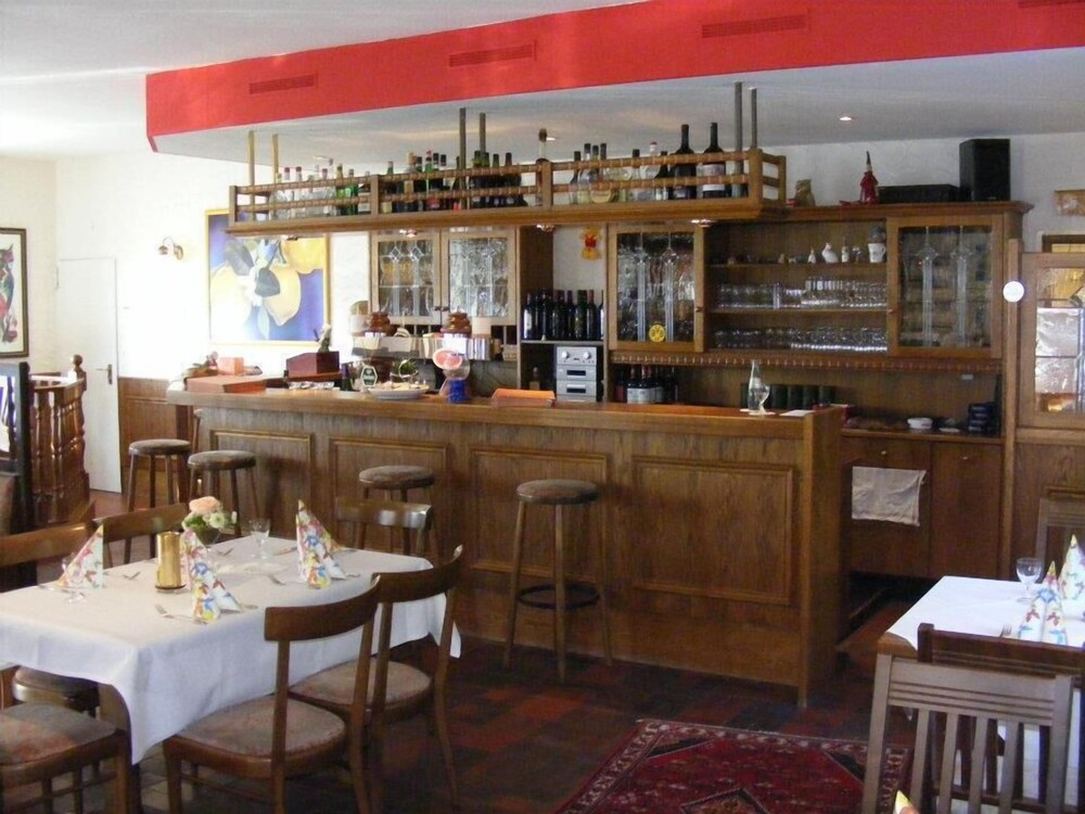 Hotel Bar