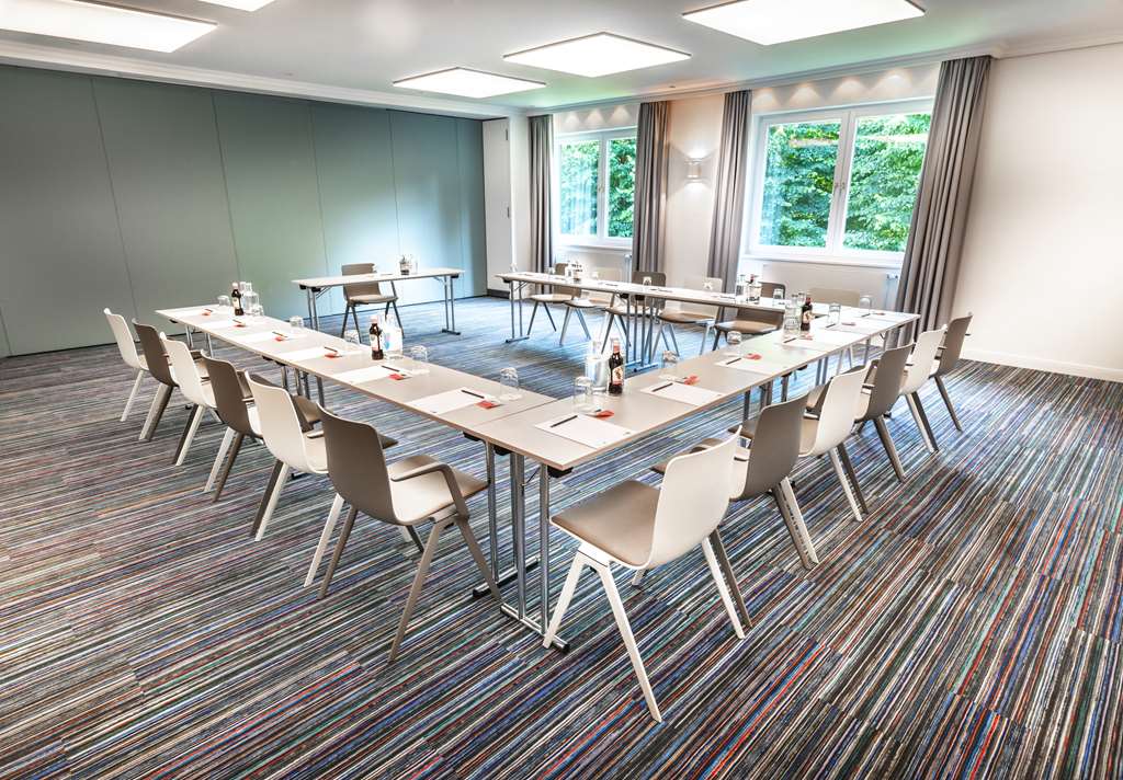 Steigenberger Hotel Treudelberg, Hamburg, Germany - Meeting Room