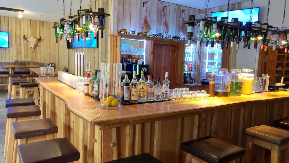 Sports bar