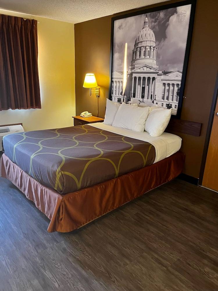 Super 8 by Wyndham Smithville Kansas City - photo 5