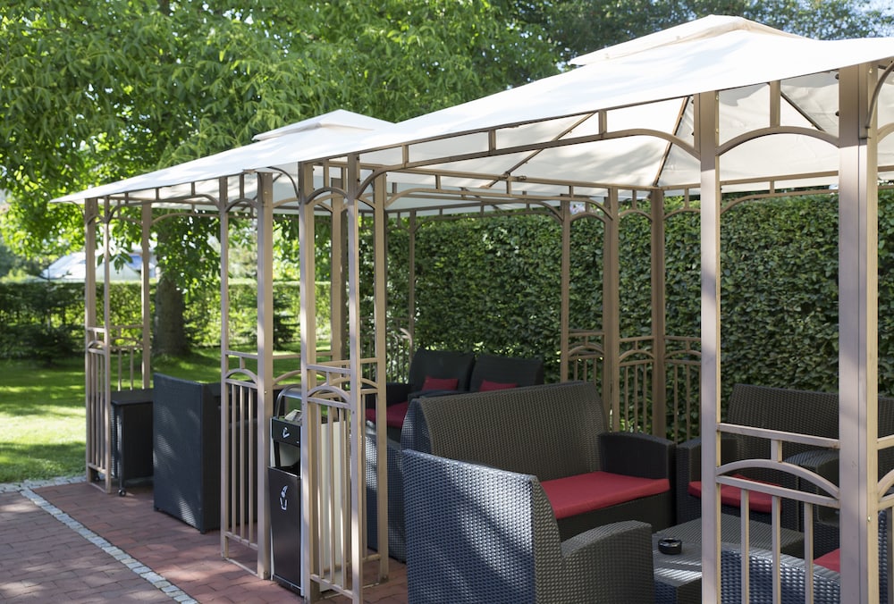 Outdoor Banquet Area