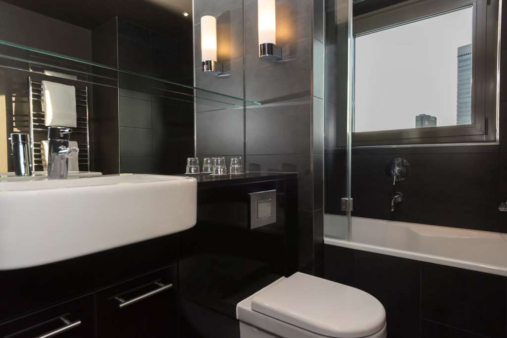 adina apartment hotel frankfurt neue oper penthouse suite ensuite
