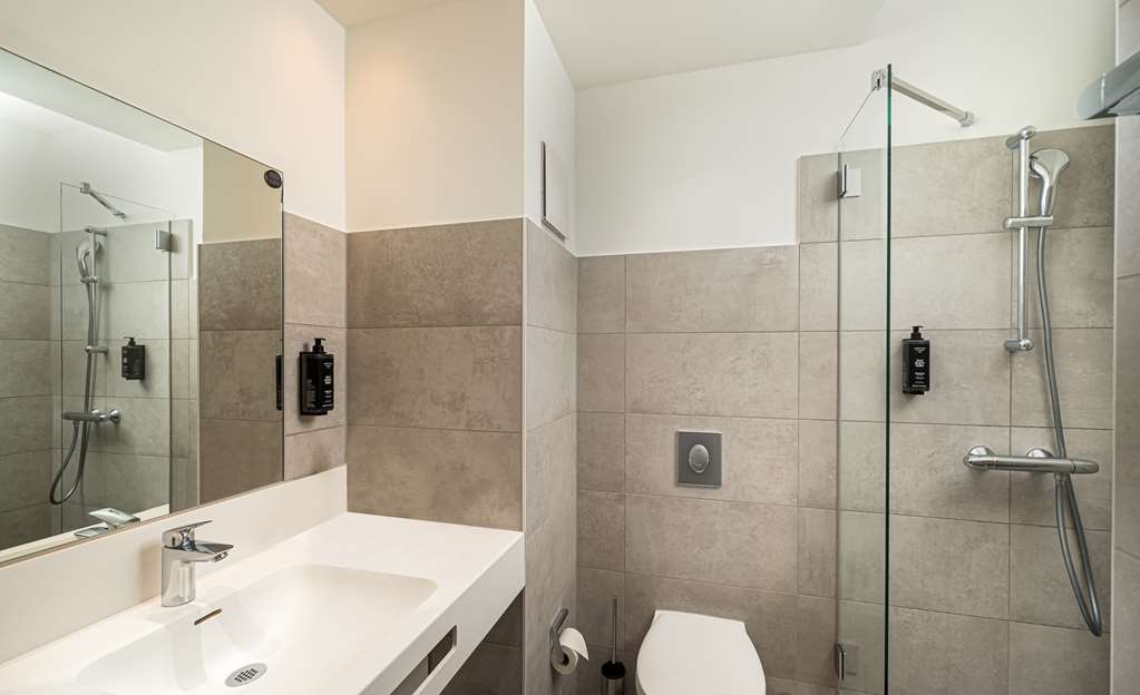 arthotel ana amber rostock standard doppelzimmer badezimmer