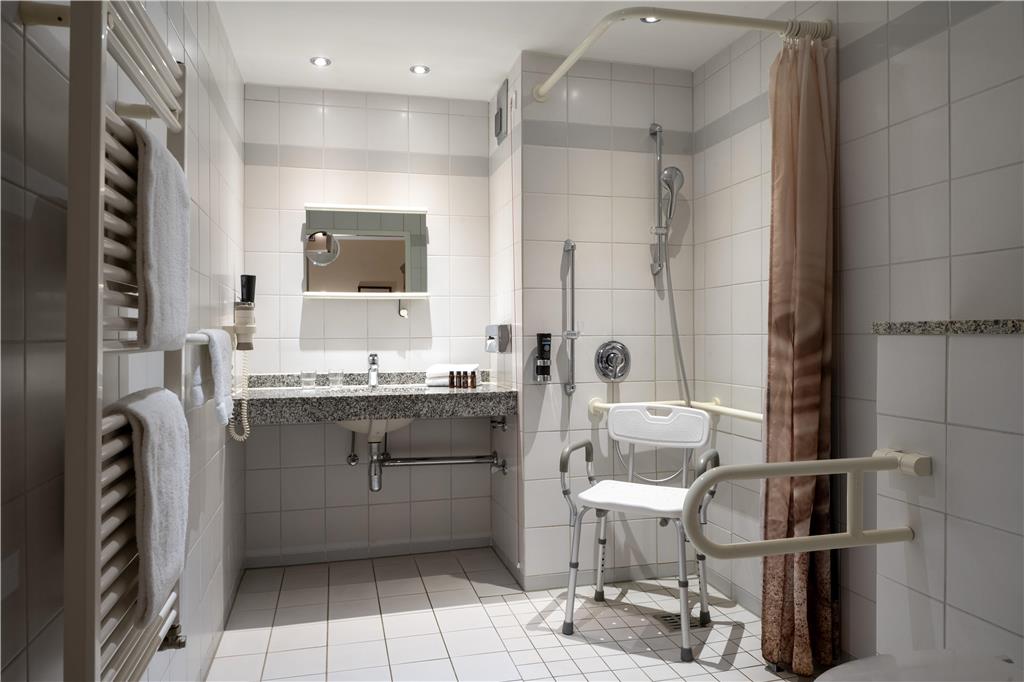 bathroom handicap hotel cottbus large