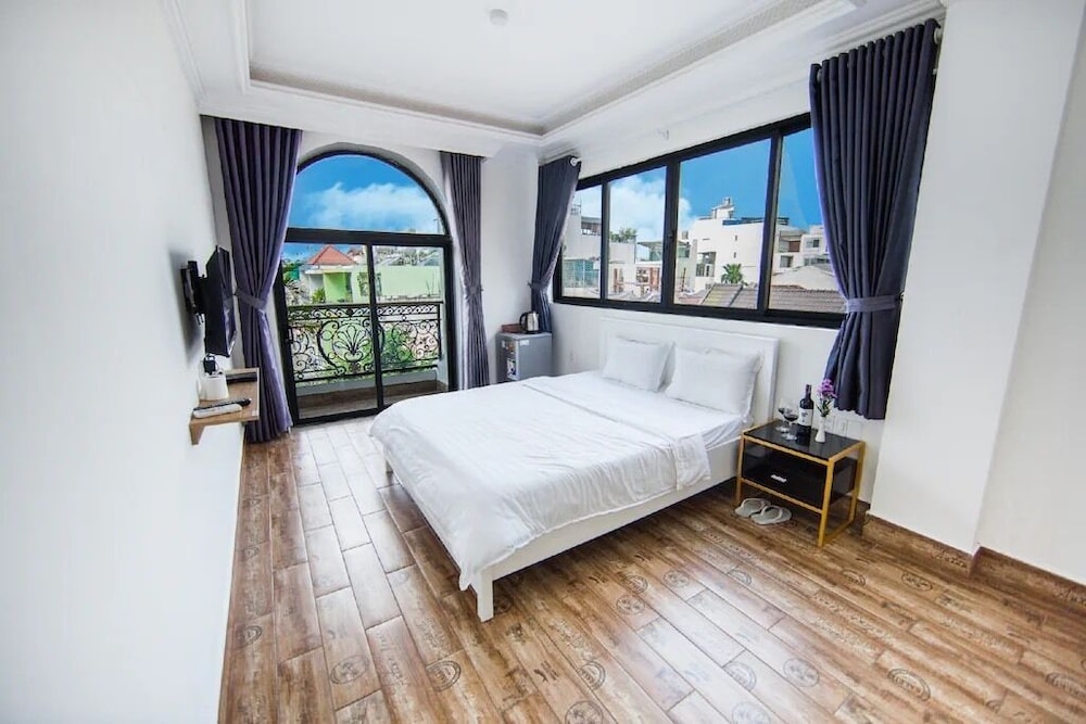 The Passion Airport Hotel Apartment