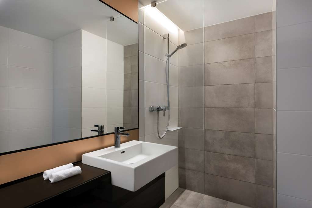 adina apartment hotel leipzig interconnecting room bathroom