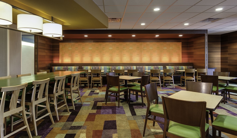 Fairfield Inn & Suites by Marriott Buffalo Amherst University - photo 2
