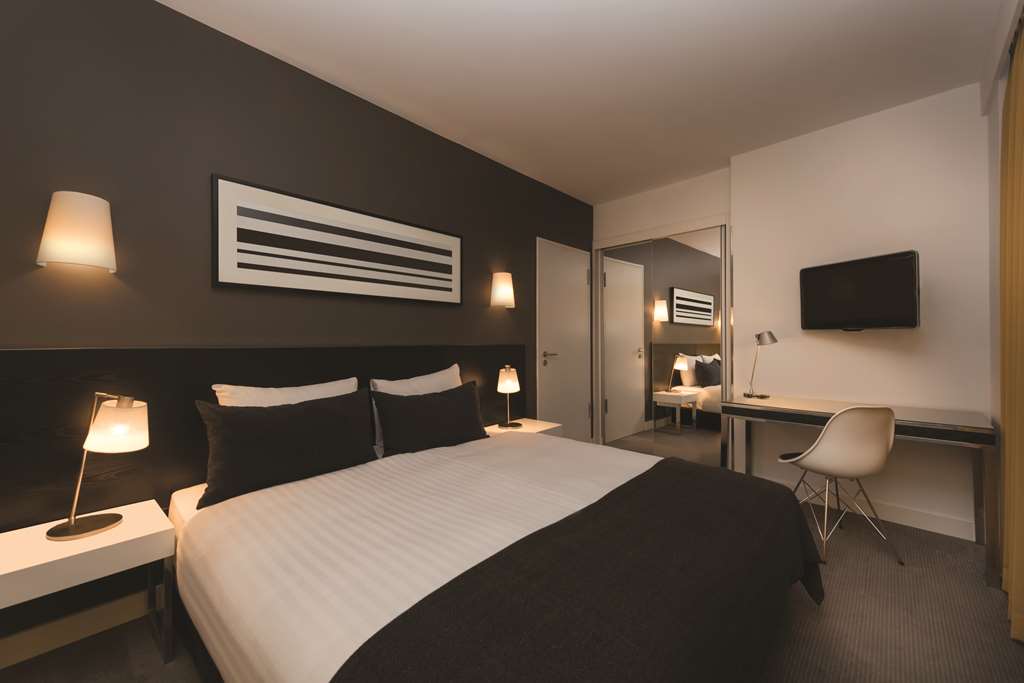adina apartment hotel hackescher markt two bedroom apartment bedroom