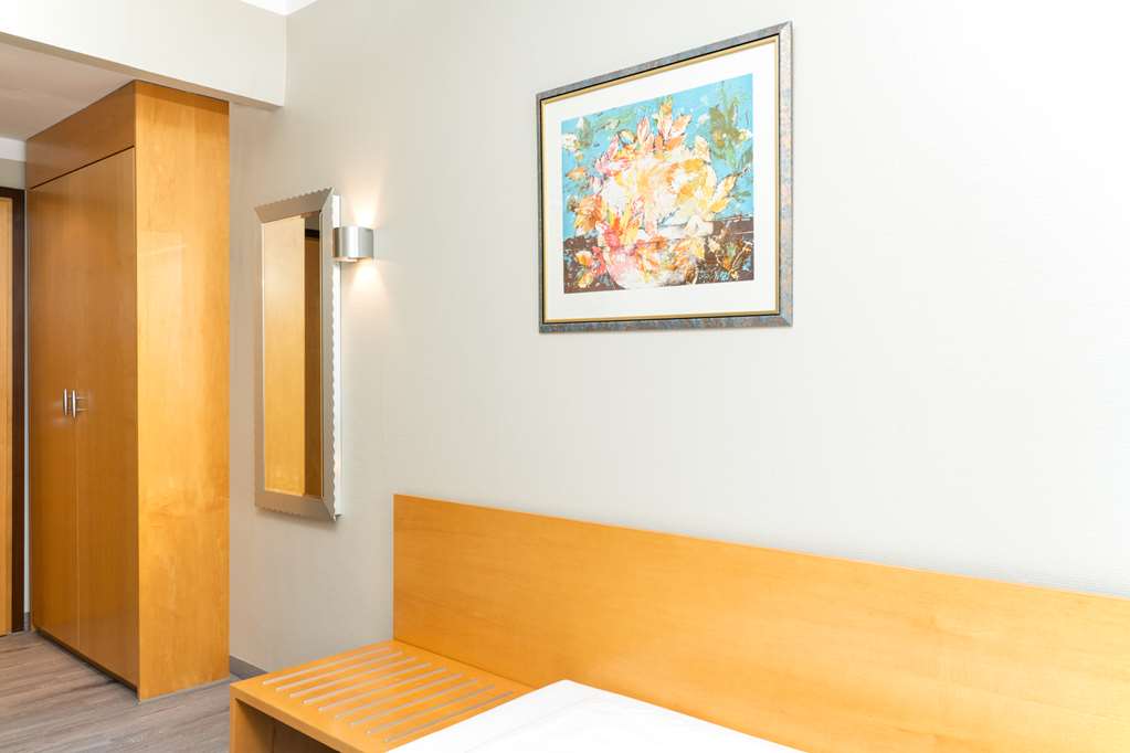 arthotel ana prestige hannover standard einzelzimmer schrank