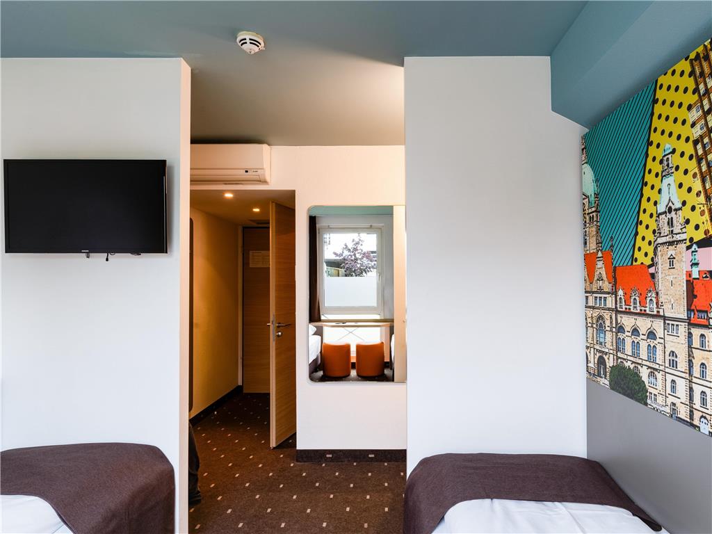 Guest room