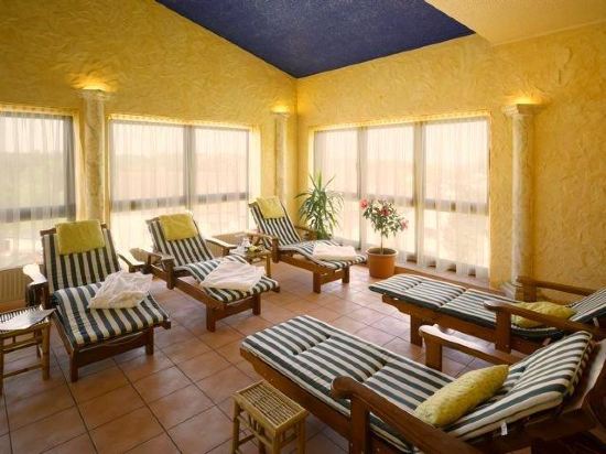 Hotel Interior/Public Areas