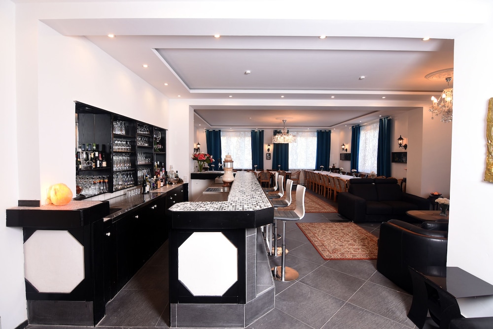 Hotel Bar