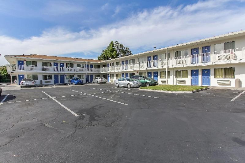 Park Inn by Radisson Santa Clara - photo 2