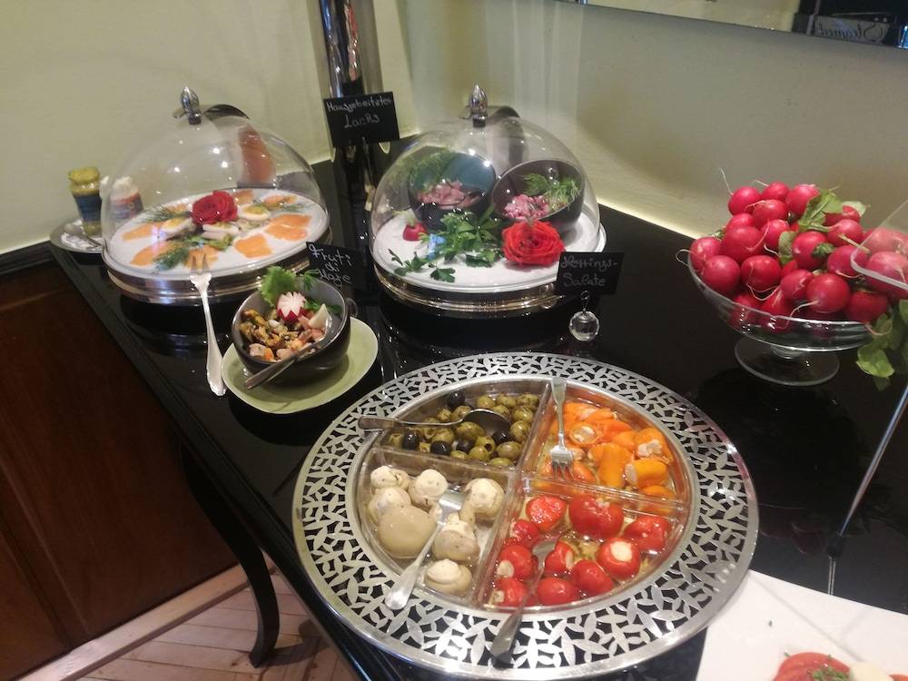 Breakfast buffet
