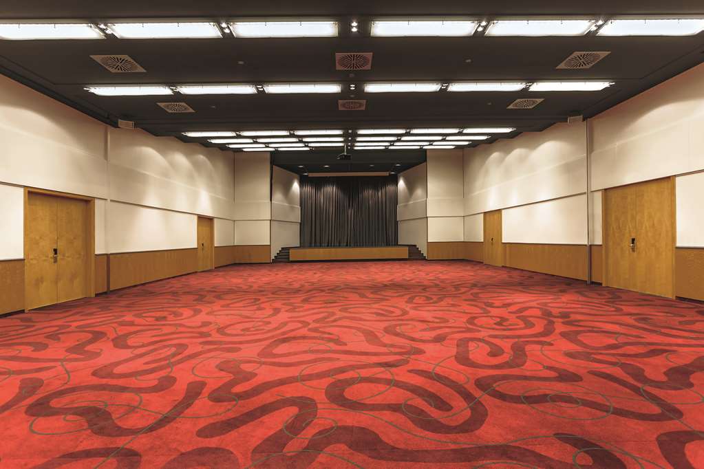 seminaris hotel nuernberg conference event center empty high
