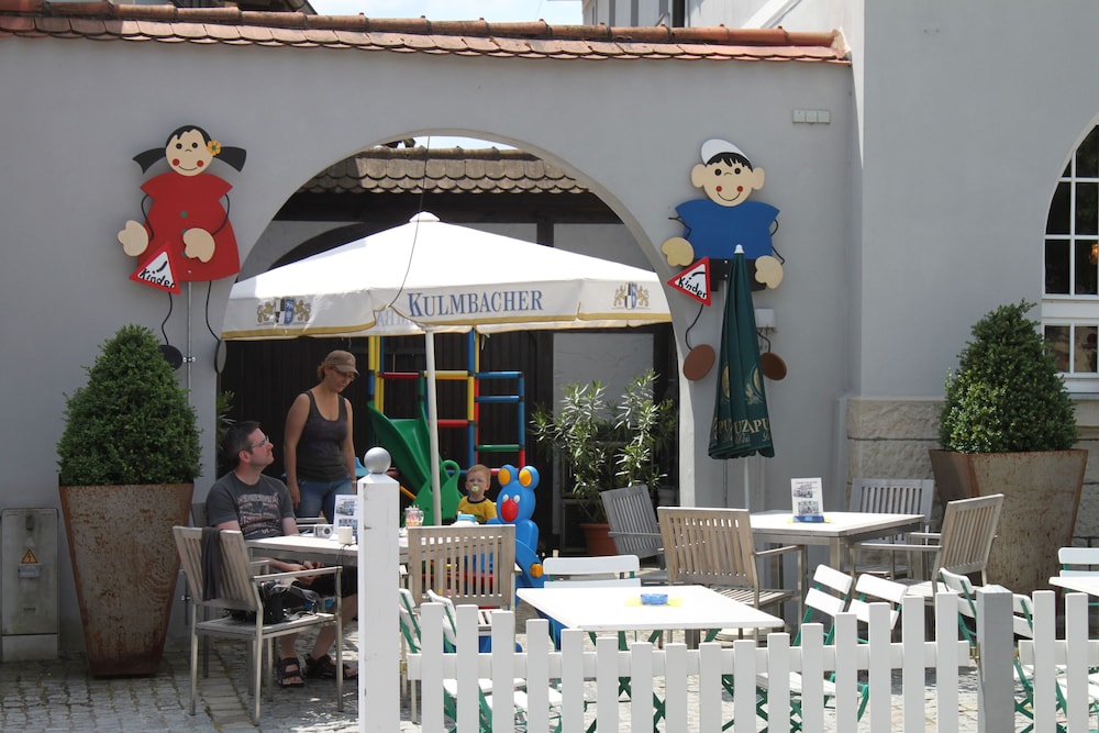 Children's play area - outdoor