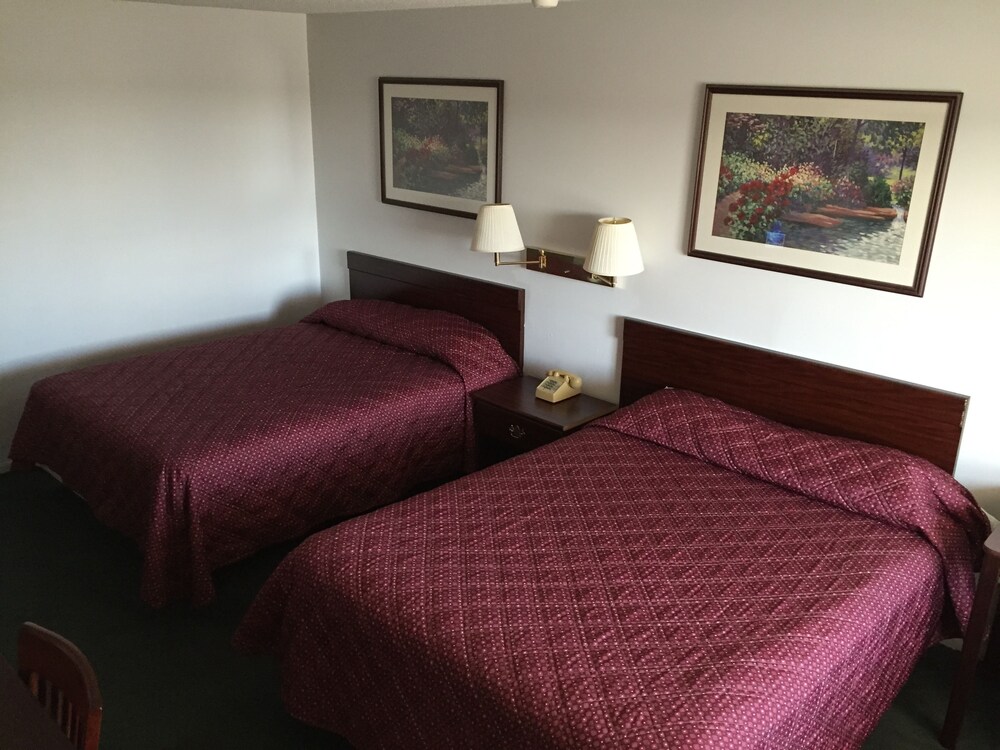 Slumber Inn Of Harrisonville - photo 2