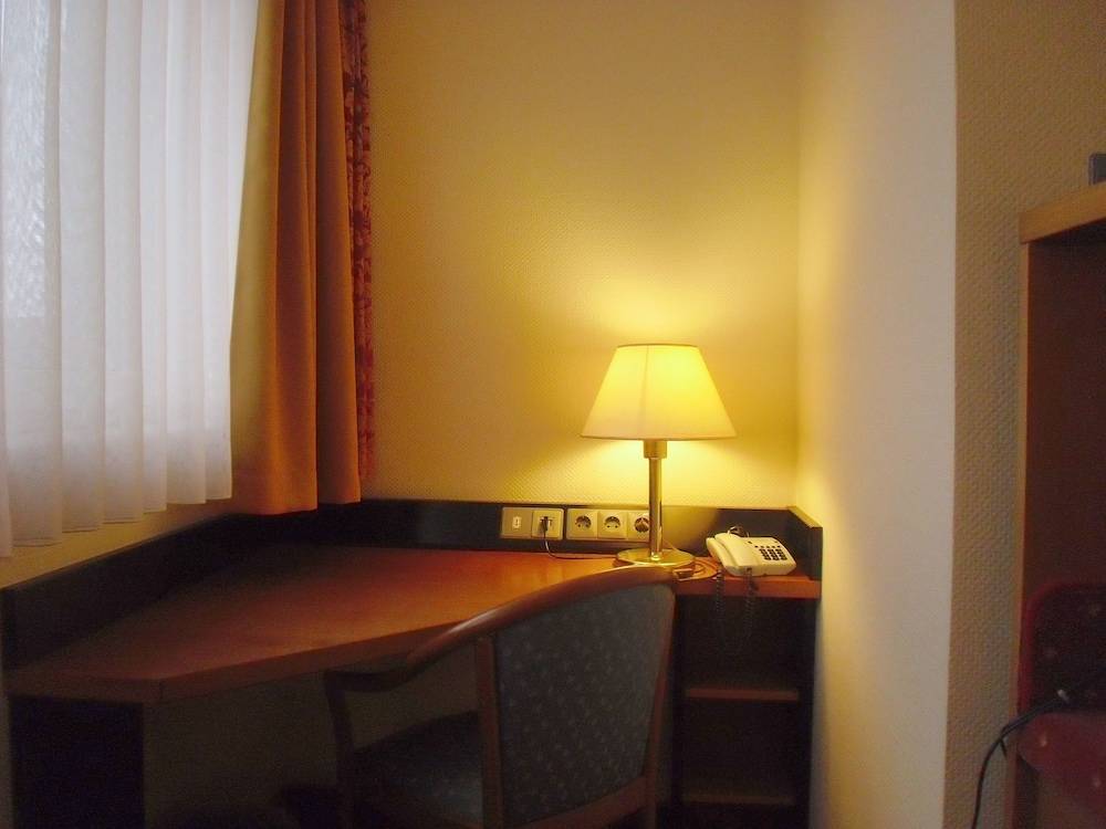In-room business center