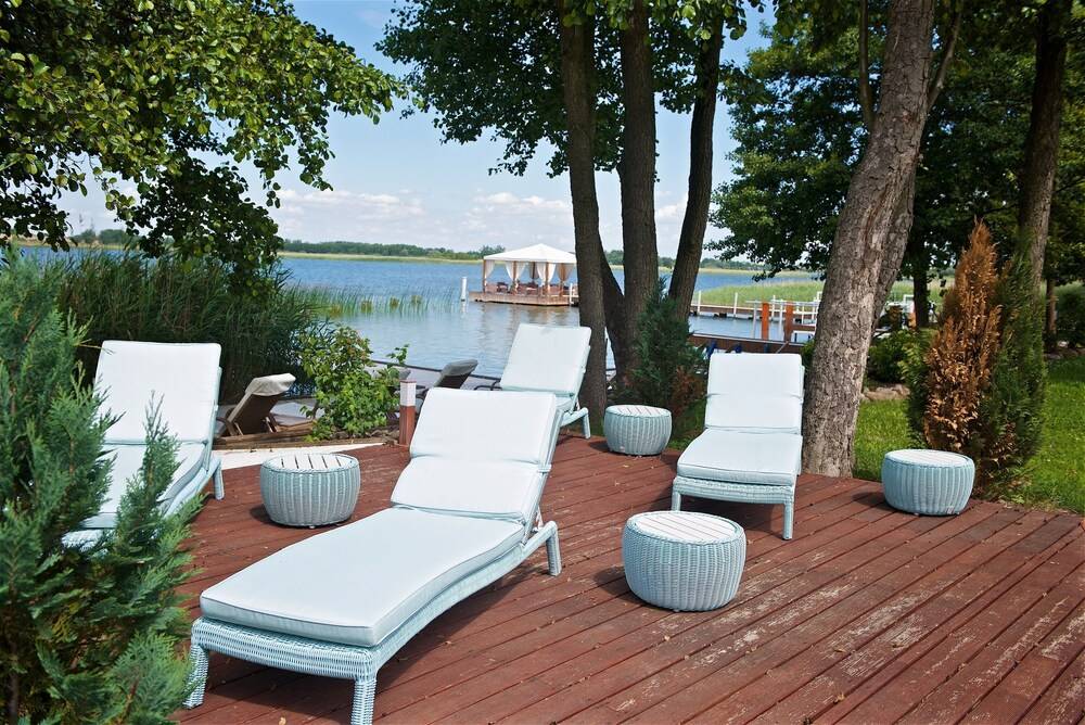 Sundeck