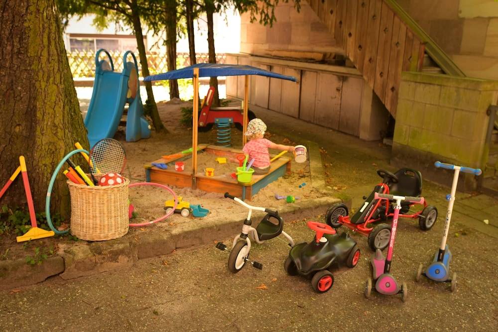 Children's play area - outdoor