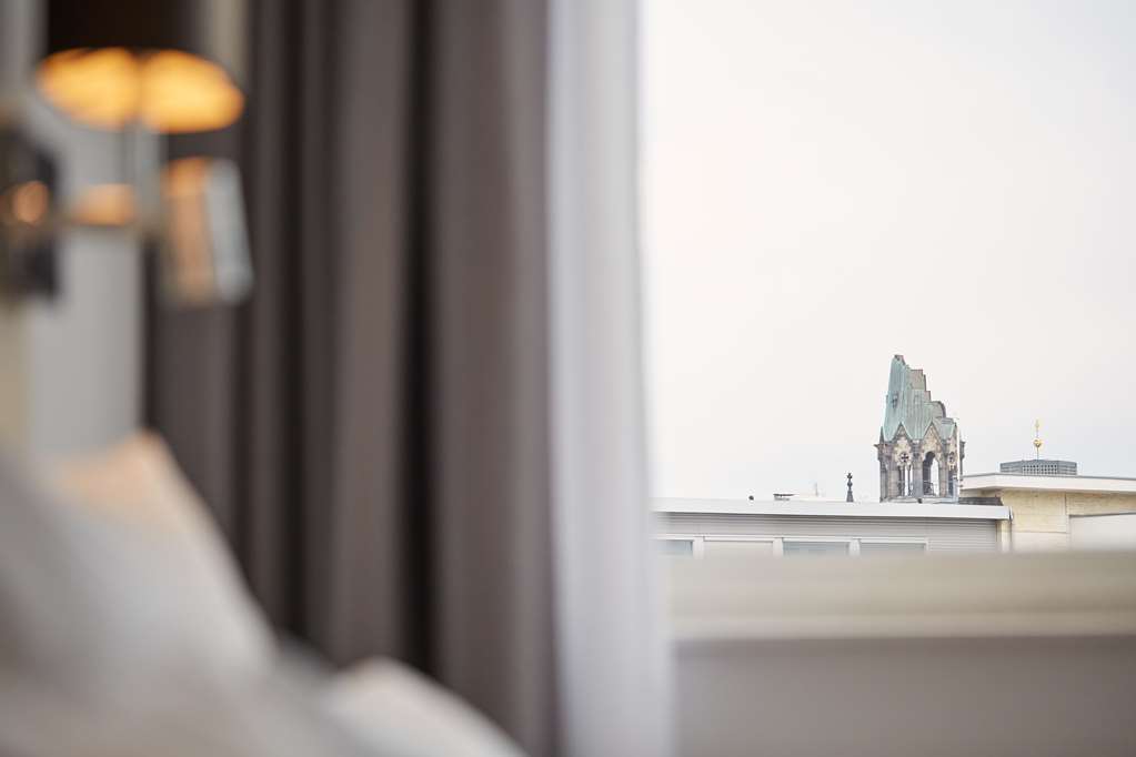 scandic berlin kurfuerstendamm room family superior fs memorial church