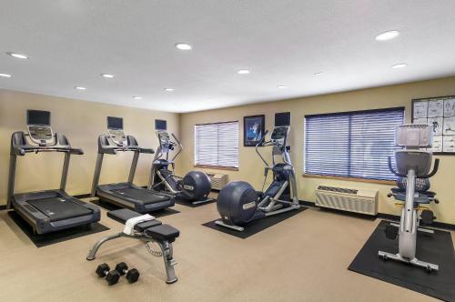 Comfort Suites Sandy - photo 2