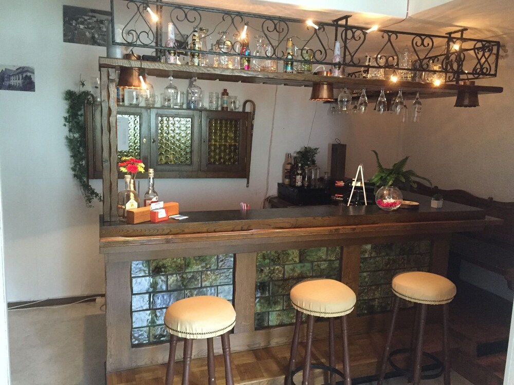 Hotel Bar