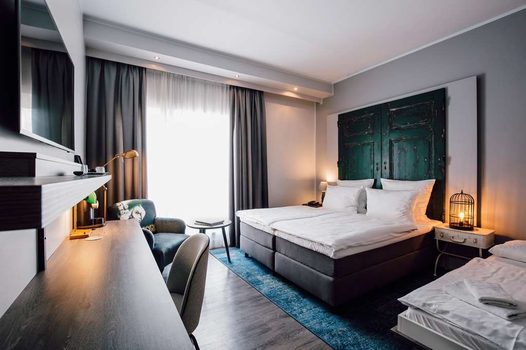 Guest room