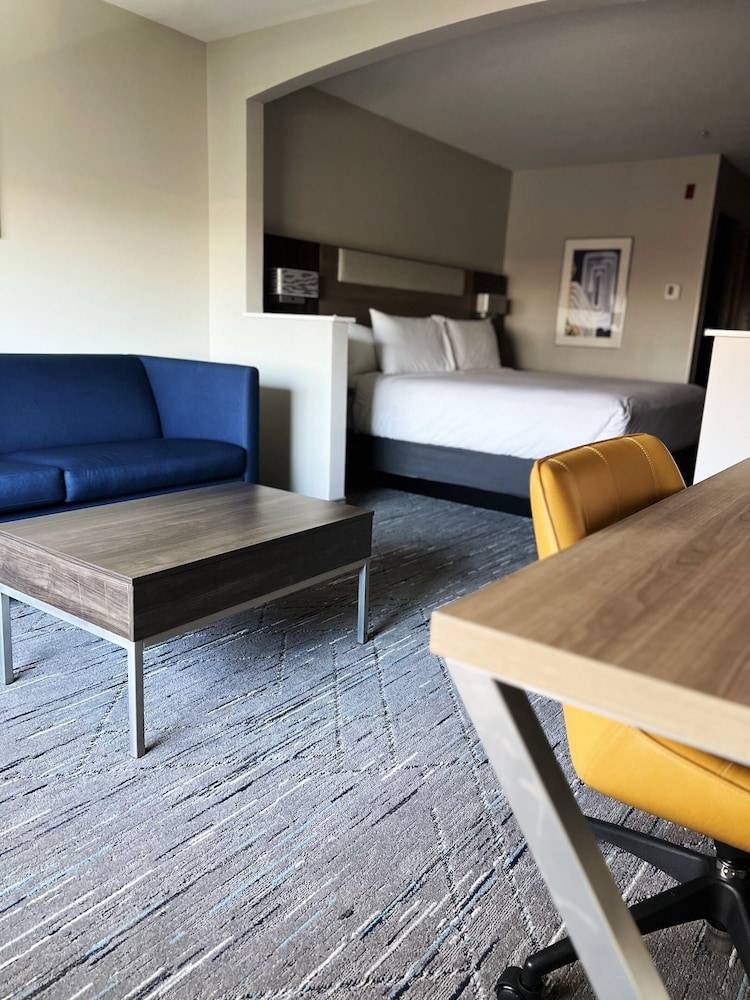 Holiday Inn Express Hotel & Suites Portland Jantzen Beach an IHG Hotel - photo 2