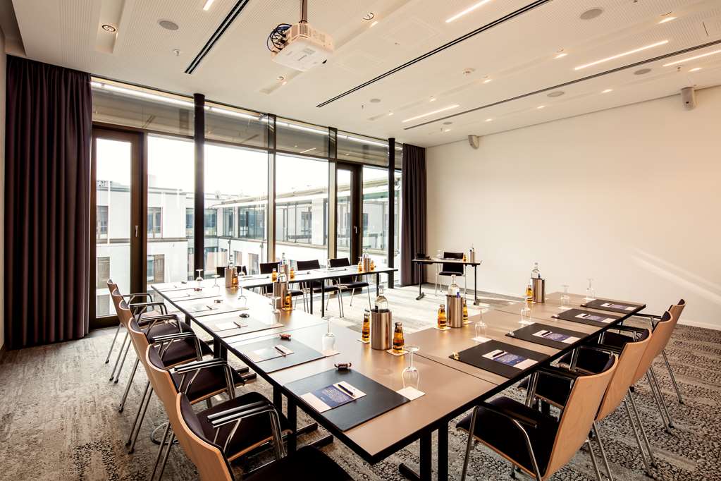 Meeting room Q3