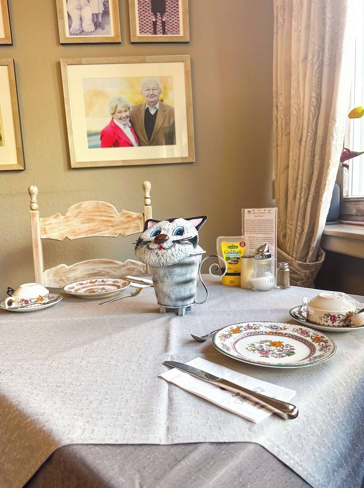Breakfast area