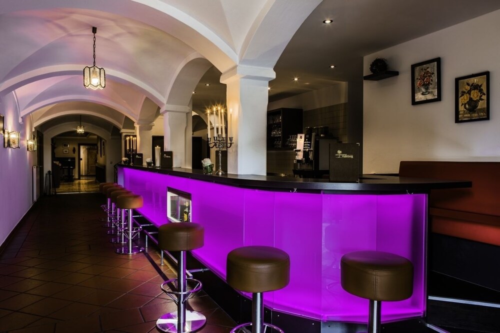 Hotel Bar