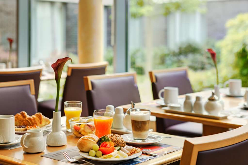IntercityHotel Duesseldorf, Germany - Breakfast restaurant