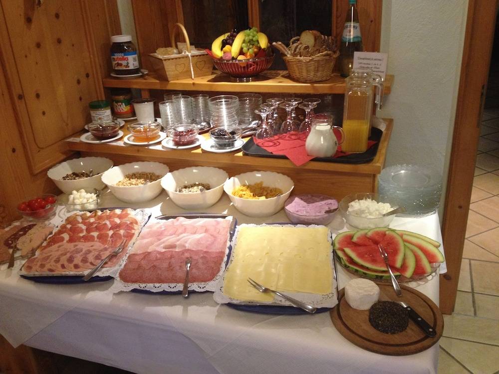 Breakfast buffet