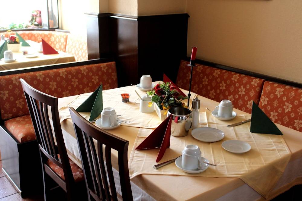 Breakfast area