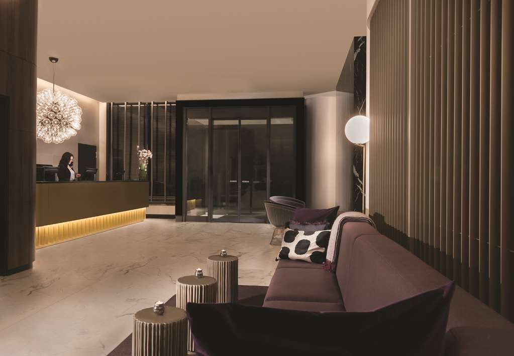 adina apartment hotel nuremburg reception