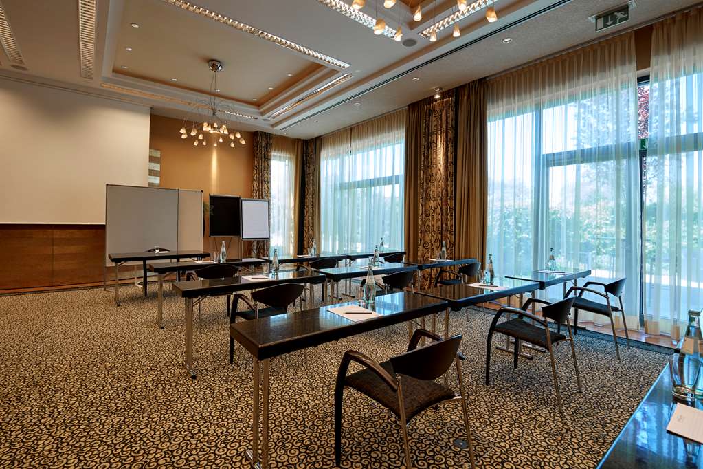 Conference-Room C - "Corona-Style" at Atrium Hotel Mainz