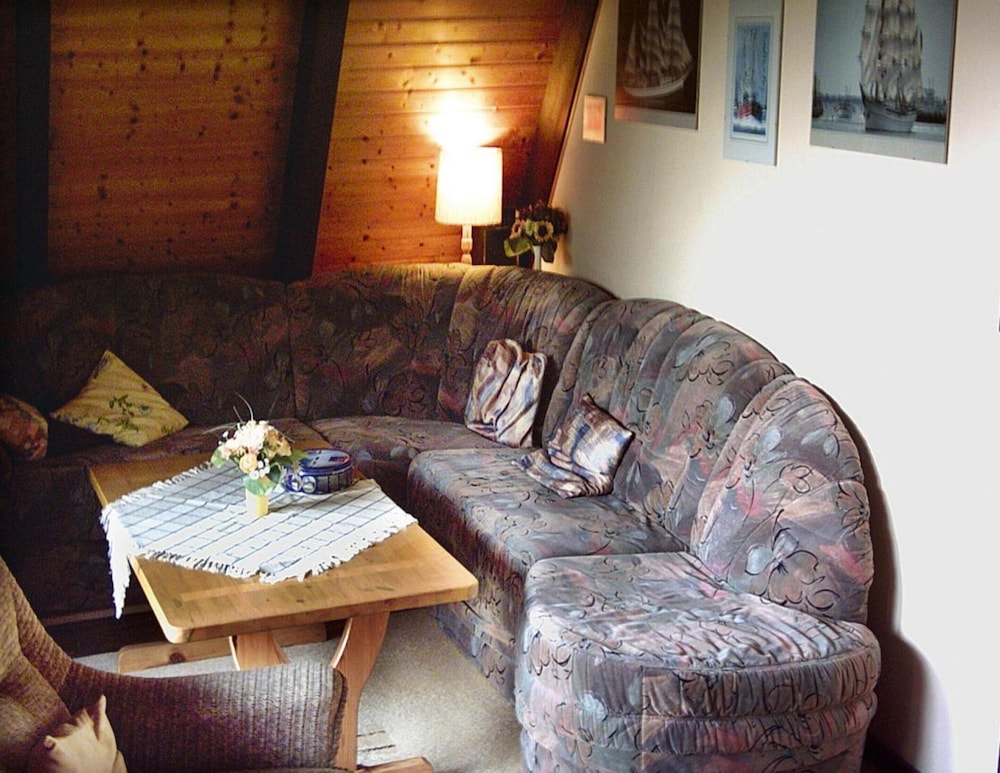 House in Butjadingen near North Sea Lagoon cleaning included