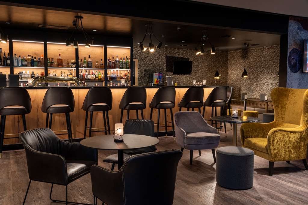 DOR high restaurant bar