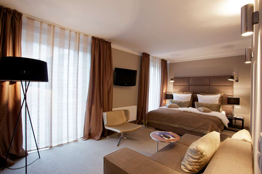 Room Large brown