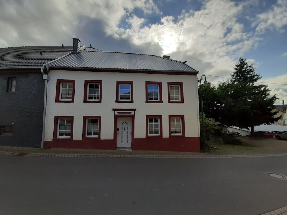 Beautiful Holiday Home With Terrace