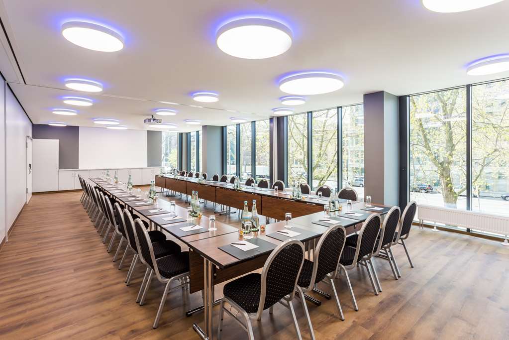 Copenhagen 1 & 2 meeting room U-shape set-up
