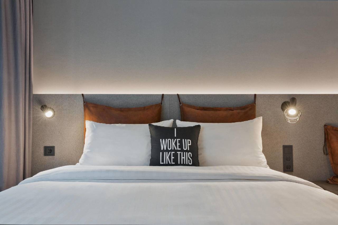Guest room