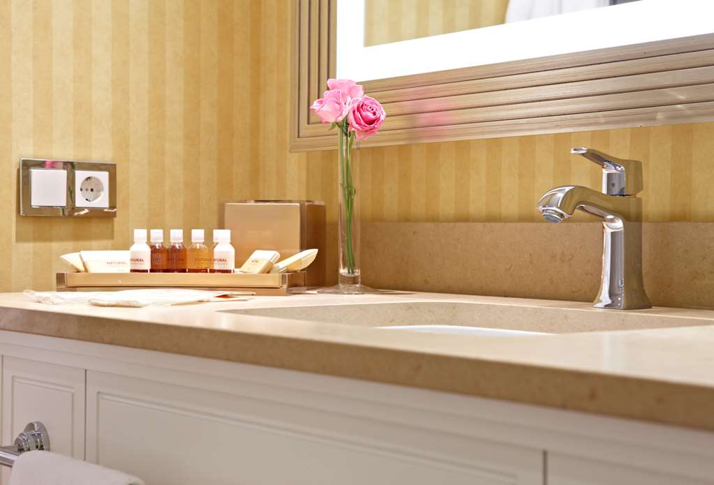 Steigenberger Grandhotel and Spa, Heringsdorf/Usedom, Germany - bathroom