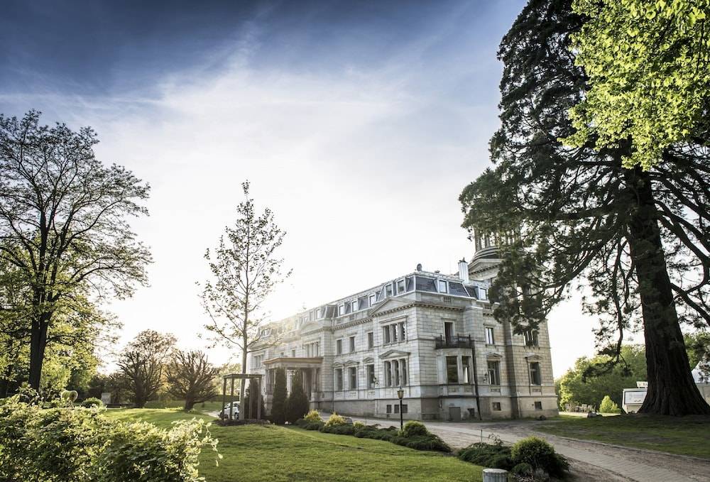 Schloss mit Park Kaarz