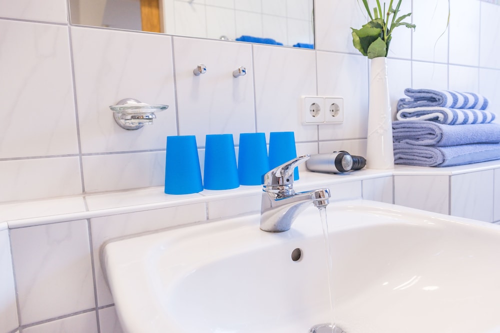 Bathroom amenities