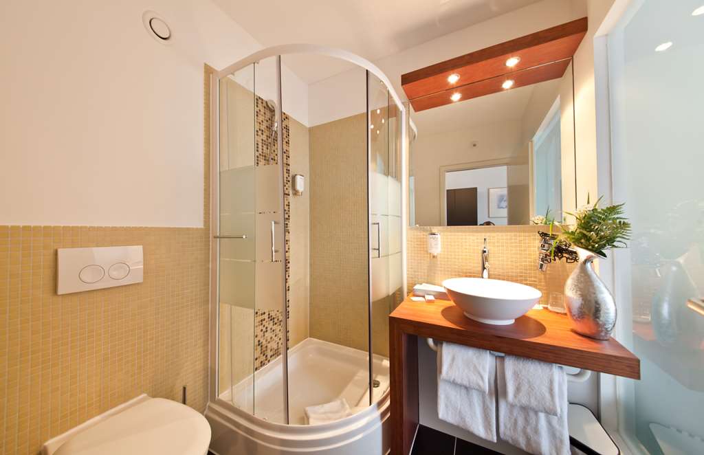 Comfort Room Bath_Novum Hotel Aviva Leipzig