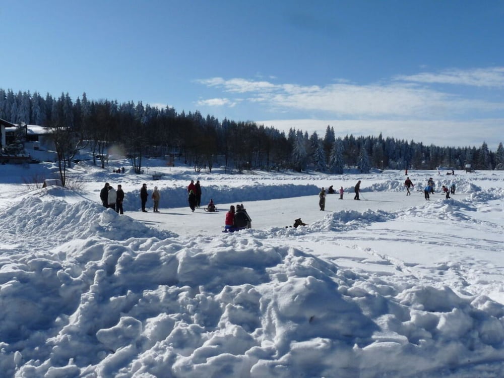 Snow and ski sports