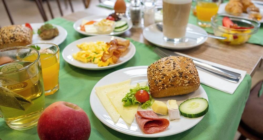 Breakfast meal