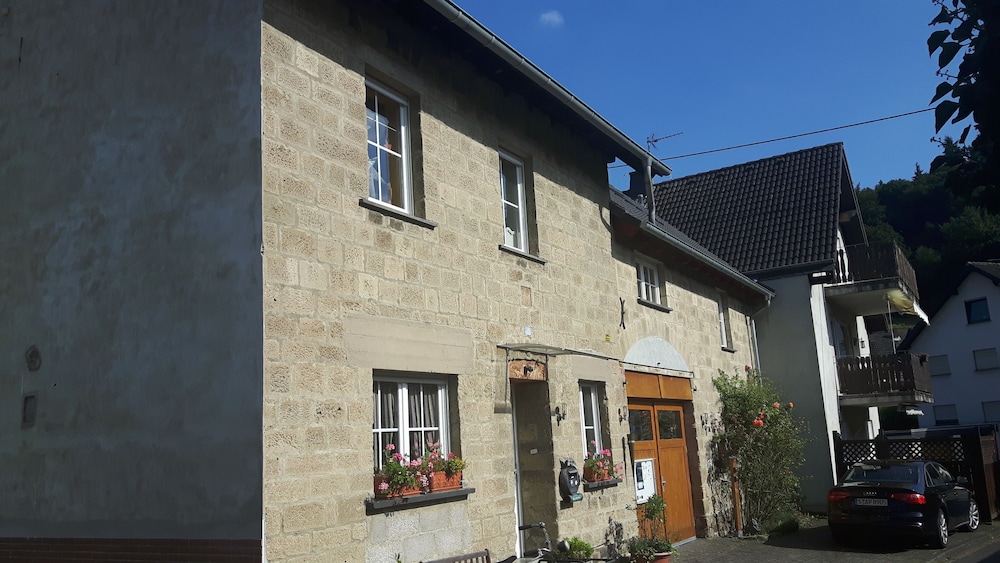 Primary image